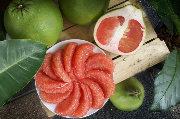 7 Khasiat Jeruk Bali Merah, Buah Tropis yang Kaya Zat Gizi untuk Kesehatan 3 Jeruk Bali Kaya Vitamin C Ini Manfaatnya untuk Kesehatan